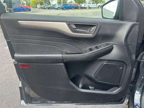 Used 2022 Ford Escape SE w/ Convenience Package image 20