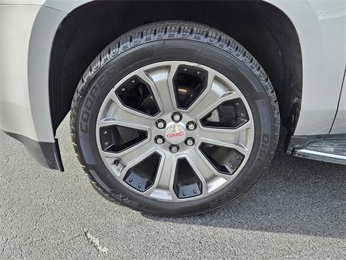 Used 2019 GMC Yukon SLT w/ Open Road Package image 9