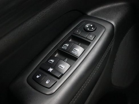 Used 2021 Jeep Grand Cherokee Laredo X image 20