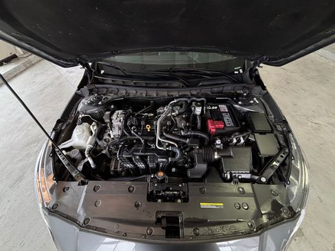 Used 2025 Nissan Altima 2.5 SV image 33