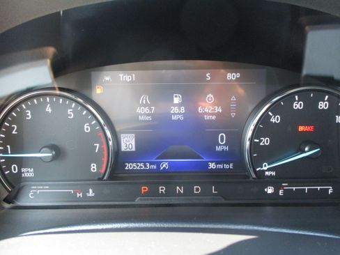 Used 2024 Ford Explorer XLT w/ Equipment Group 202A AWD/4WD image 21