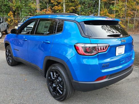 New 2026 Jeep Compass Latitude image 9