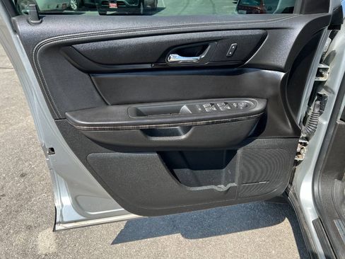Used 2015 GMC Acadia SLT w/ Open Road Package AWD/4WD image 10