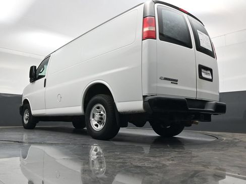 Used 2016 Chevrolet Express 2500 RWD image 46