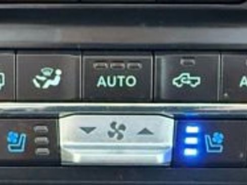 Used 2023 Ford F150 Lariat image 35