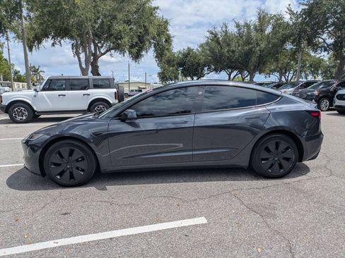 Used 2025 Tesla Model 3 Long Range RWD image 9