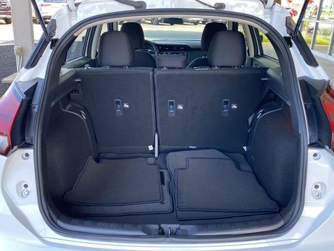 Certified 2025 Nissan Kicks Play S FWD image 9
