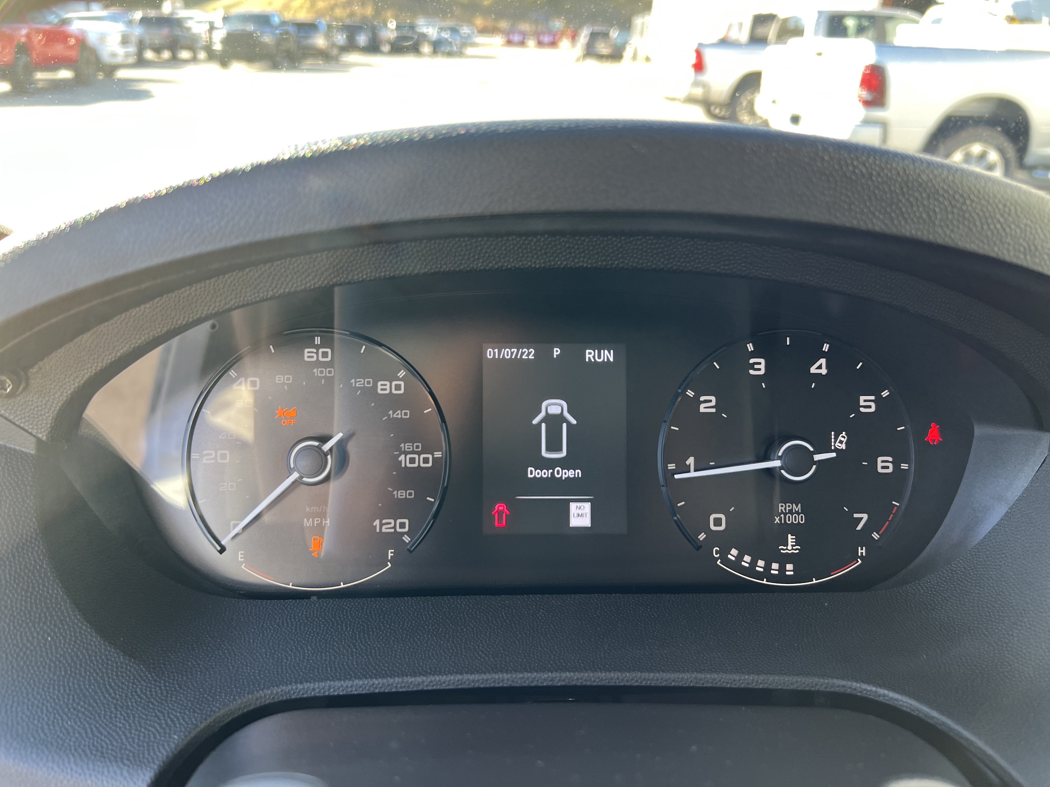 Used 2025 RAM ProMaster 2500 w/ Safety Group FWD image 22