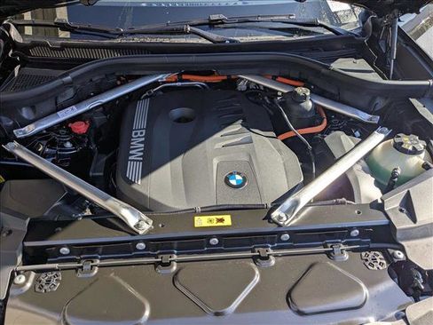 New 2026 BMW X5 xDrive50e w/ Executive Package image 18
