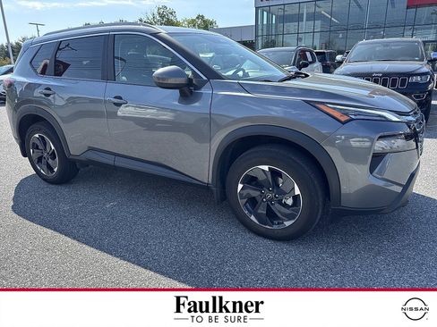Certified 2025 Nissan Rogue SV w/ SV Premium Package AWD/4WD image 1