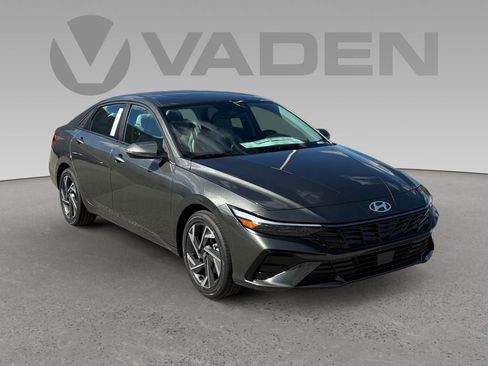 New 2026 Hyundai Elantra Limited image 1