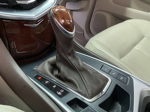 Used 2015 Cadillac SRX Luxury w/ Driver Awareness Package image 23