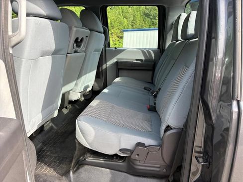 Used 2016 Ford F250 XL w/ Power Equipment Group AWD/4WD image 16