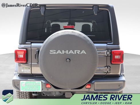 Used 2021 Jeep Wrangler Unlimited Sahara AWD/4WD image 4