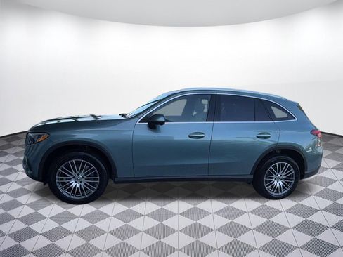 Used 2026 Mercedes-Benz GLC 300 image 2