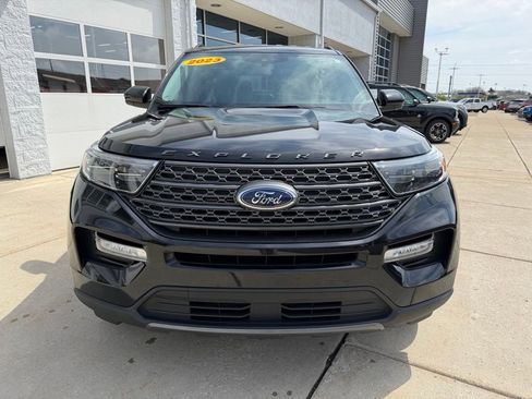 Used 2023 Ford Explorer XLT w/ Equipment Group 202A image 2