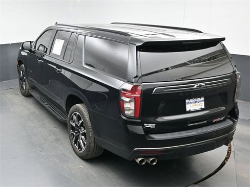 Used 2022 Chevrolet Suburban RST w/ Sport Performance Package image 41