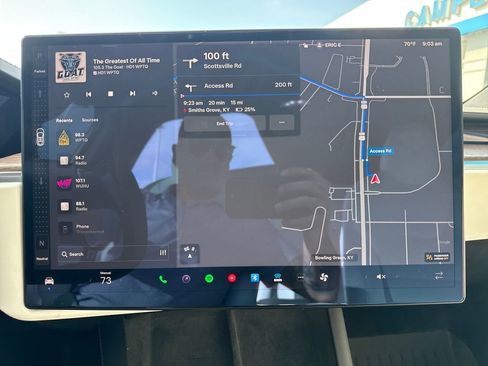 Used 2023 Tesla Model X image 22