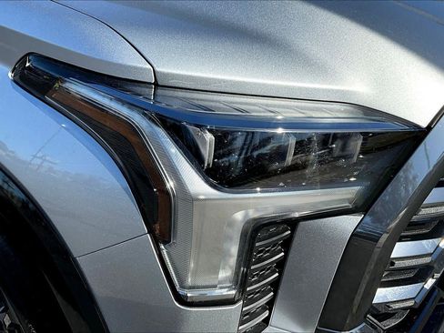 Used 2025 Toyota Tundra Platinum image 27