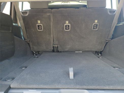 Used 2019 Jeep Wrangler Unlimited Sport S image 18