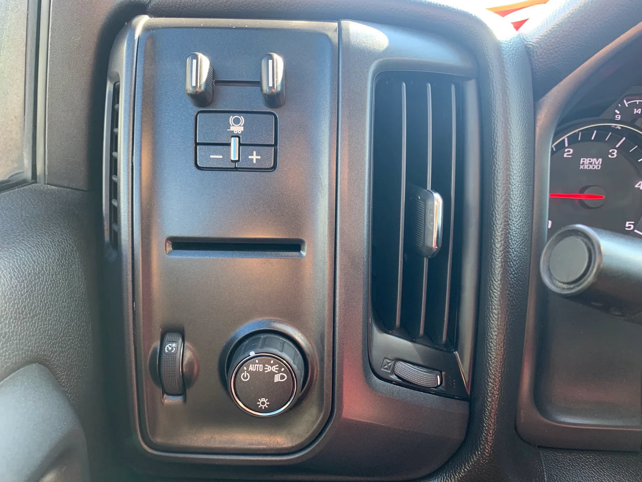 Used 2017 Chevrolet Silverado 3500 W/T AWD/4WD image 20