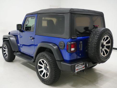 Used 2018 Jeep Wrangler Sport S image 6