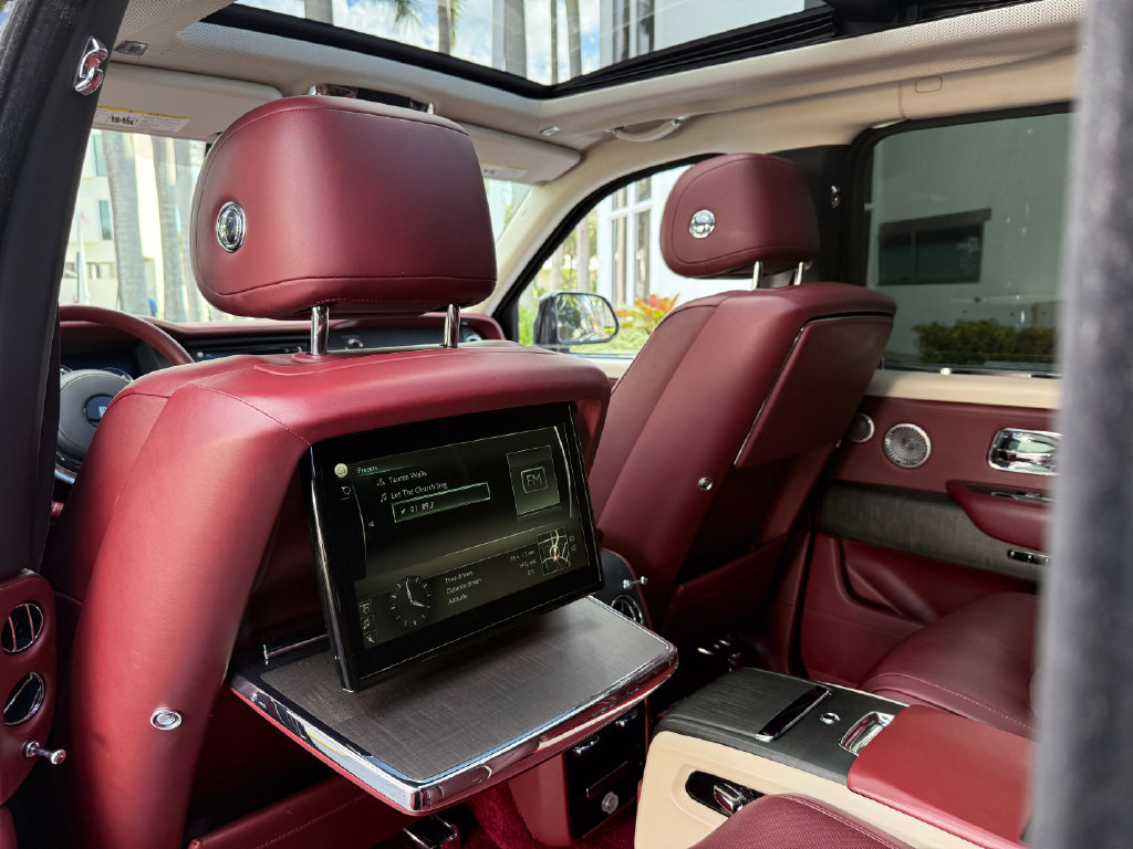 Used 2019 Rolls-Royce Cullinan AWD/4WD image 11