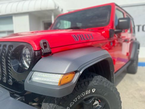 Used 2023 Jeep Wrangler Unlimited w/ Cold Weather Group AWD/4WD image 4