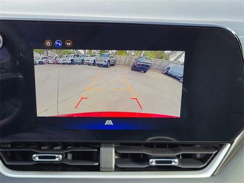 New 2026 Chevrolet Equinox LT image 13