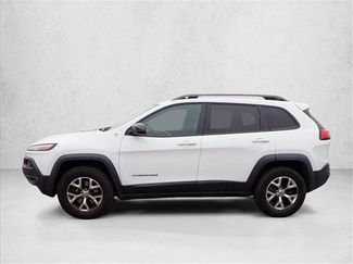 Used 2017 Jeep Cherokee Trailhawk video 2