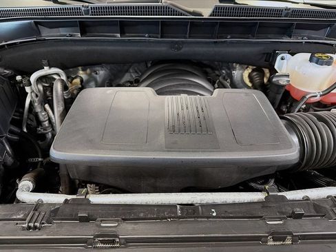 Used 2025 GMC Yukon XL Denali AWD/4WD image 46
