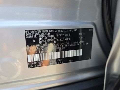 Used 2025 Toyota RAV4 XSE w/ Advanced Technology Package AWD/4WD image 47