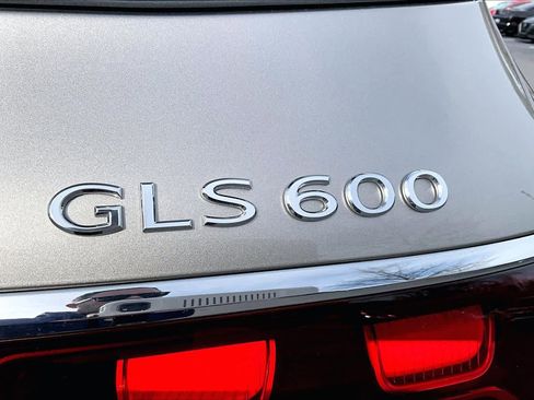 Used 2024 Mercedes-Benz Maybach GLS 600 4MATIC image 9