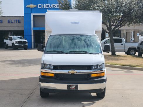 New 2025 Chevrolet Express 3500 w/ Power Convenience Package image 9