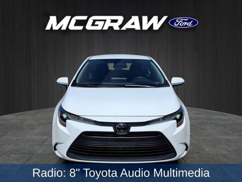 Used 2025 Toyota Corolla LE FWD image 3