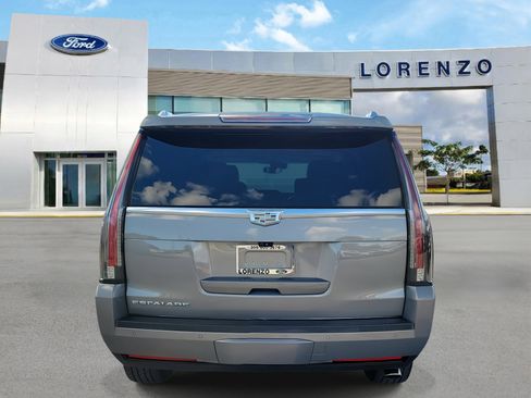 Used 2018 Cadillac Escalade Luxury image 6