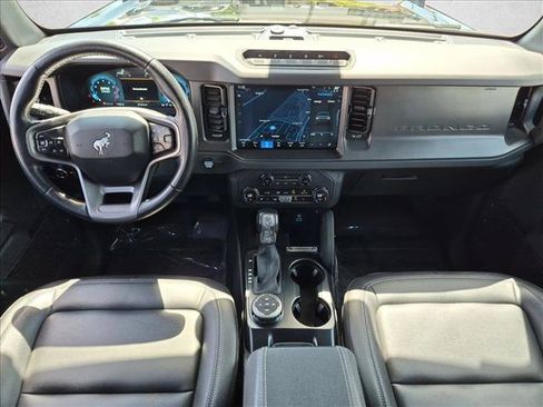 Used 2025 Ford Bronco Badlands AWD/4WD image 18