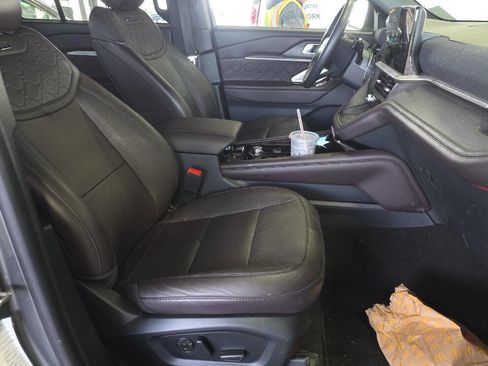 Used 2025 Ford Explorer Platinum w/ LUX Leather Package image 8