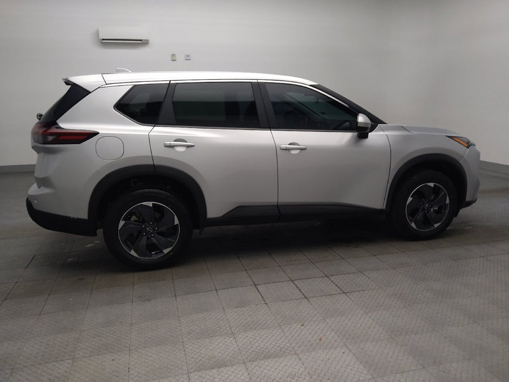 Used 2025 Nissan Rogue SV AWD/4WD image 10