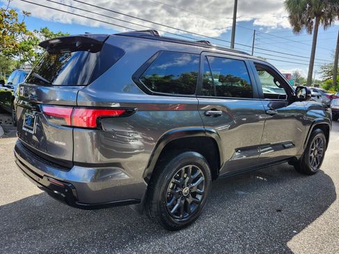 Used 2024 Toyota Sequoia Platinum image 13