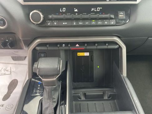 Used 2024 Toyota Tundra Limited w/ Power Package AWD/4WD image 18
