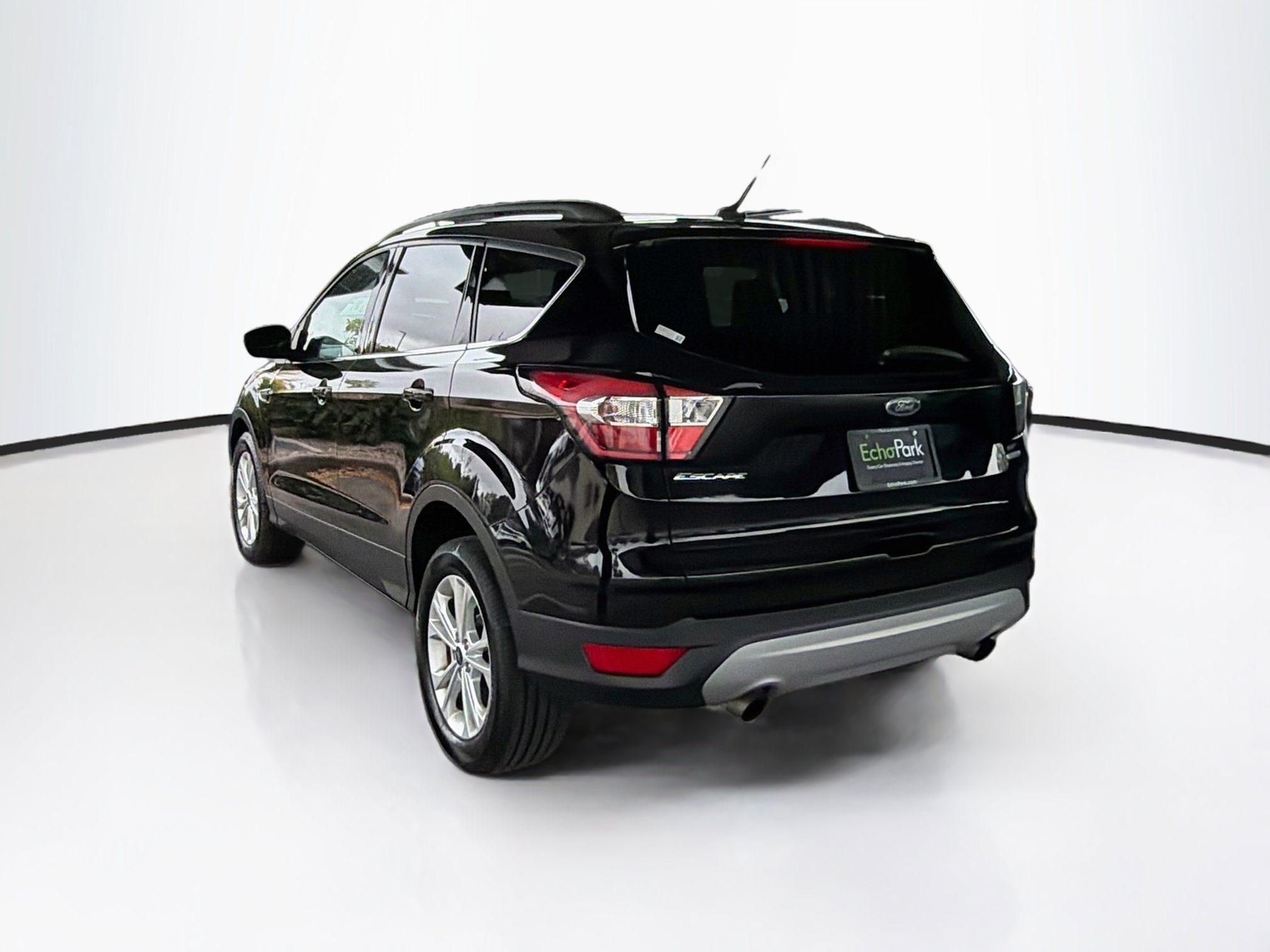Used 2017 Ford Escape SE w/ SE Leather Comfort Package AWD/4WD image 5