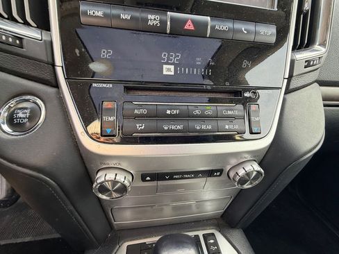 Used 2016 Toyota Land Cruiser w/ Four Season Floor Mat Package image 22