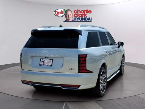 New 2026 Hyundai Palisade Calligraphy FWD image 5