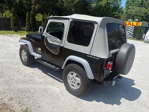 Used 1993 Jeep Wrangler S AWD/4WD image 5