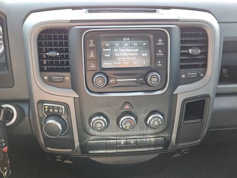 Used 2018 RAM 1500 Express RWD image 18