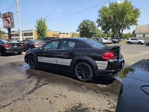 Used 2014 Dodge Avenger SE w/ Blacktop Package FWD image 7