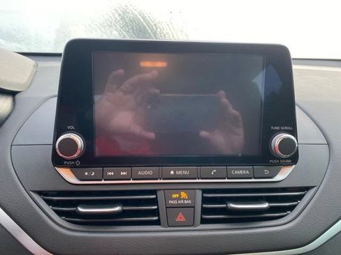 Used 2022 Nissan Altima 2.5 SV FWD image 24