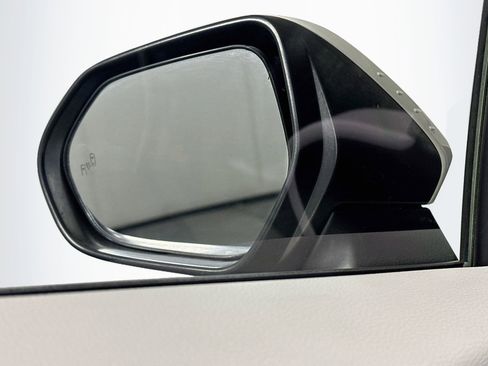 Used 2019 Toyota Corolla XSE FWD image 16