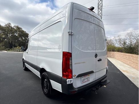 Used 2023 Mercedes-Benz Sprinter 2500 image 10